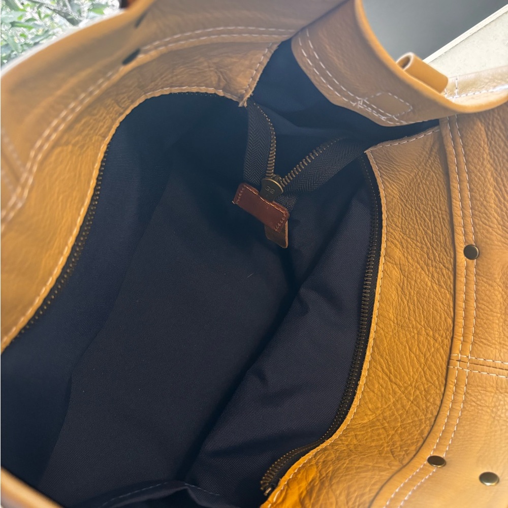 Parker Thatch Medium Mimi in leather (Butterscotch color) - Picture 12 of 17